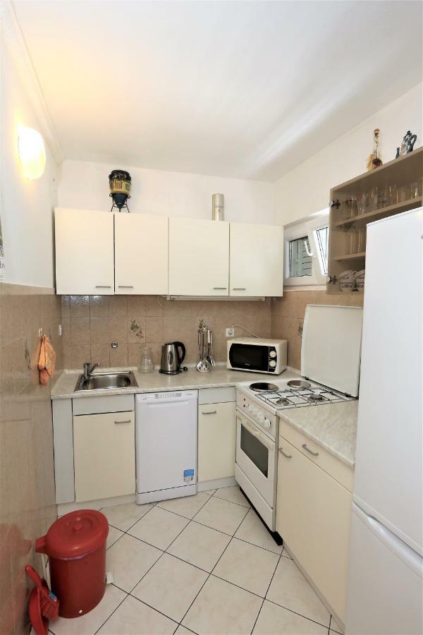 Apartmani Vinko Baška Voda Exterior foto